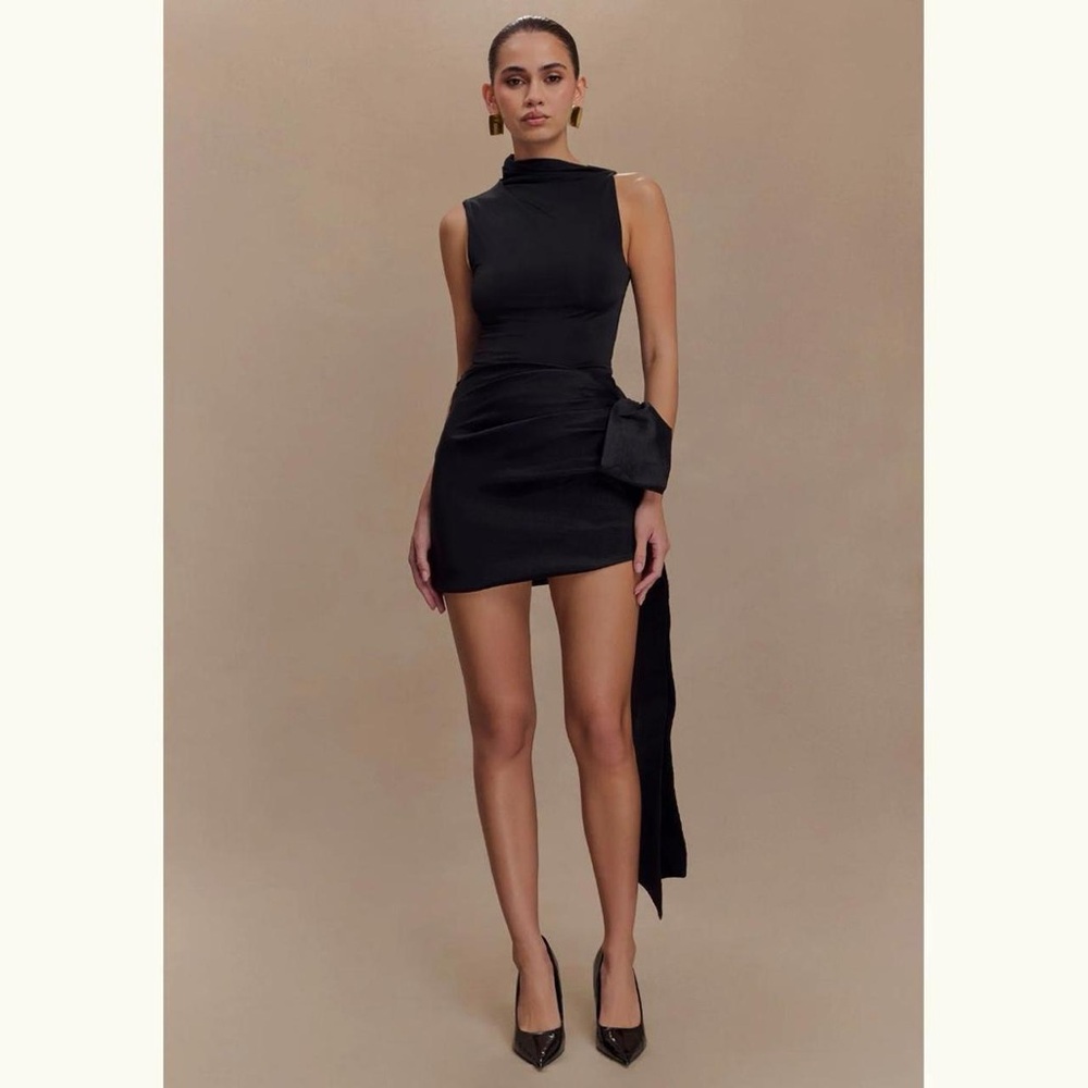 Meshki Black High-Waist Mini Skirt with Bow Size XS